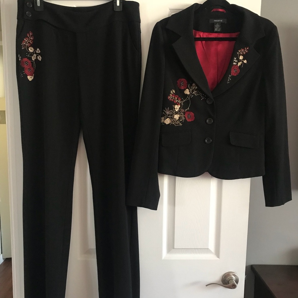 STYLISH BLACK ARDEN B. PANTSUIT